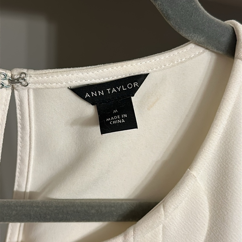 Structured ivory work blouse - Picture 2 of 4
